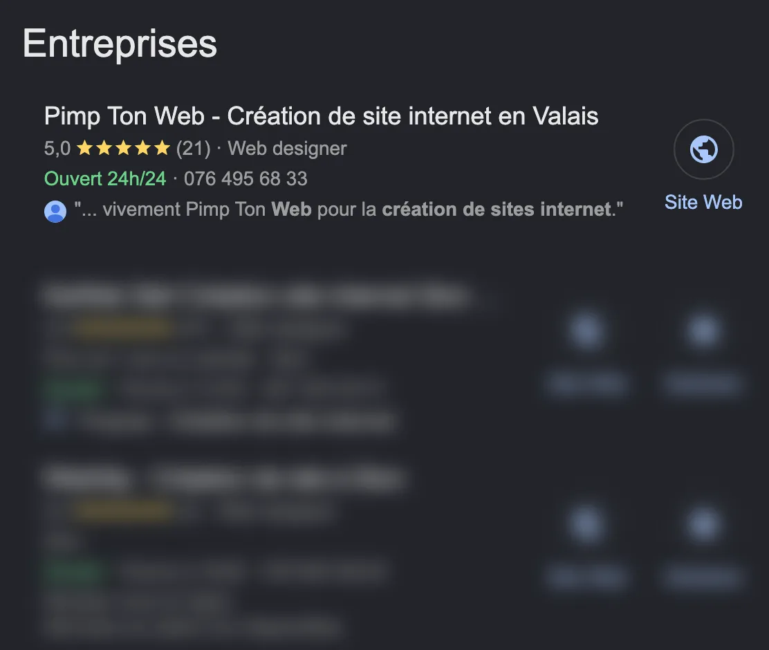 Résultats Google pour « création de site web en Valais » : la fiche Pimp Ton Web, notée 5,0 sur 21 avis, apparaît en premier du bloc Entreprises. Les fiches suivantes sont floutées.