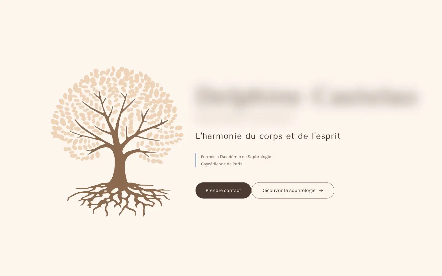 Page d'accueil d'un site en cours de réalisation pour un client à Région parisienne, sophrologue. Le logo du client est flouté.